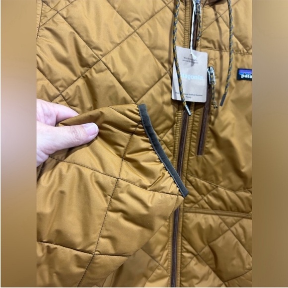 Patagonia Men's Medium Diamond Quilted Bomber Hooded Jacket Shelter Brown NWT - Picture 5 of 10